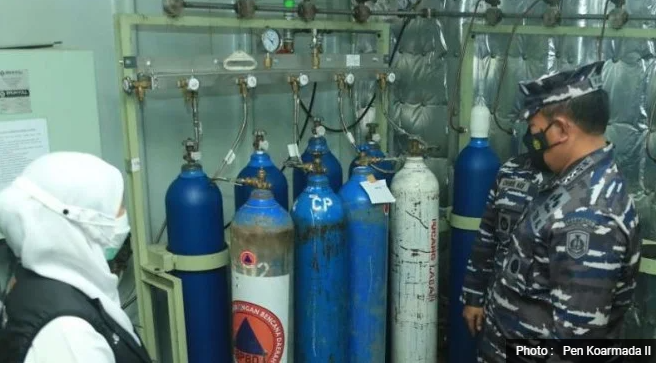 KSAL Sulap Kapal Perang TNI Jadi Depo Isi Ulang Oksigen Gratis